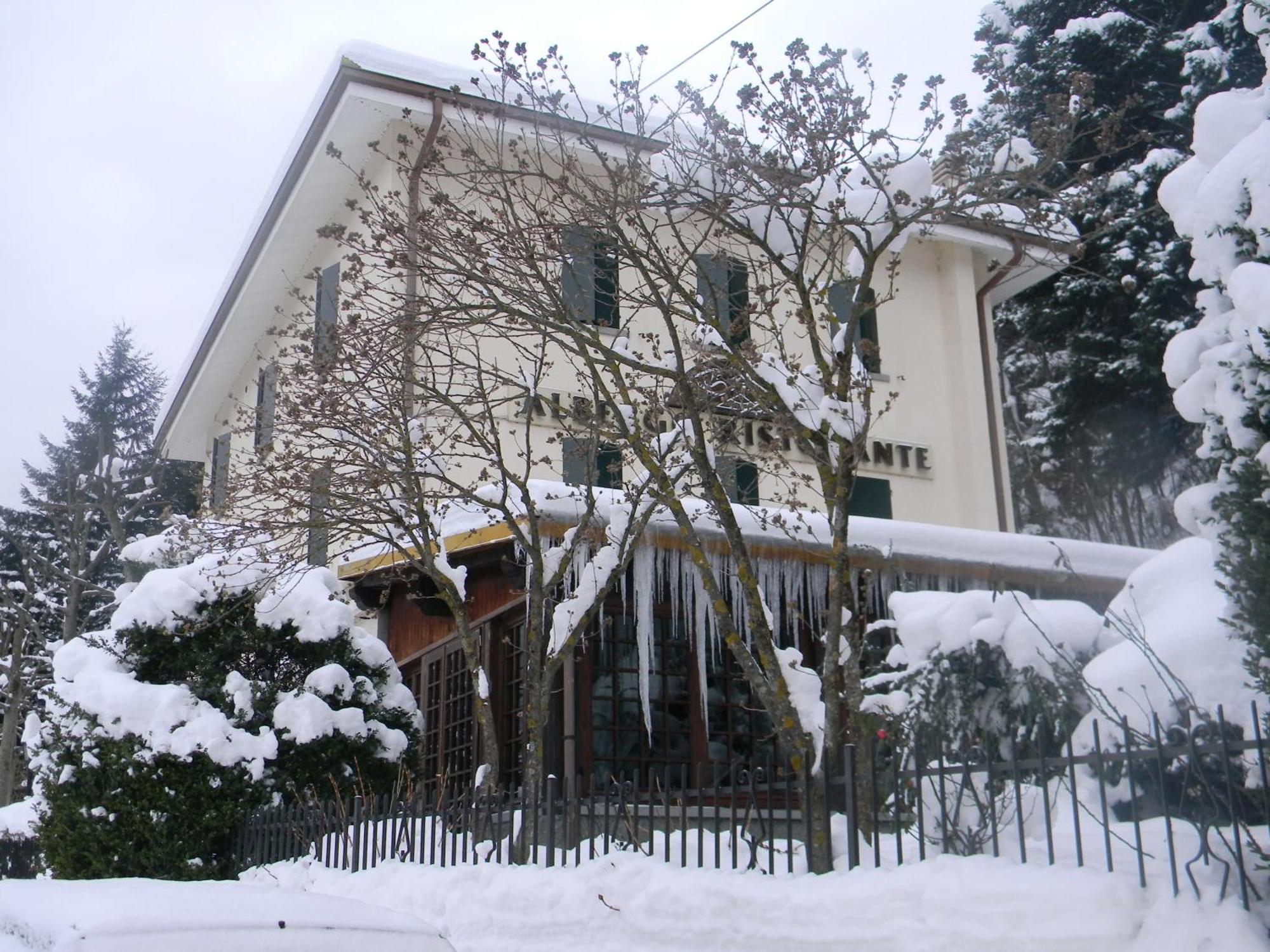 Hotel Bruna Lizzano In Belvedere Dış mekan fotoğraf